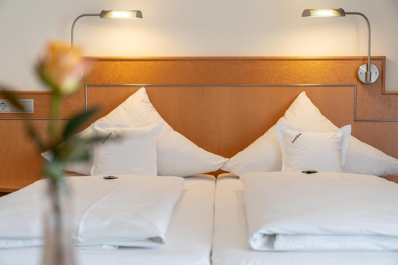 ניידרסטוטזינגן Gasthaus Hotel Zum Mohren מראה חיצוני תמונה