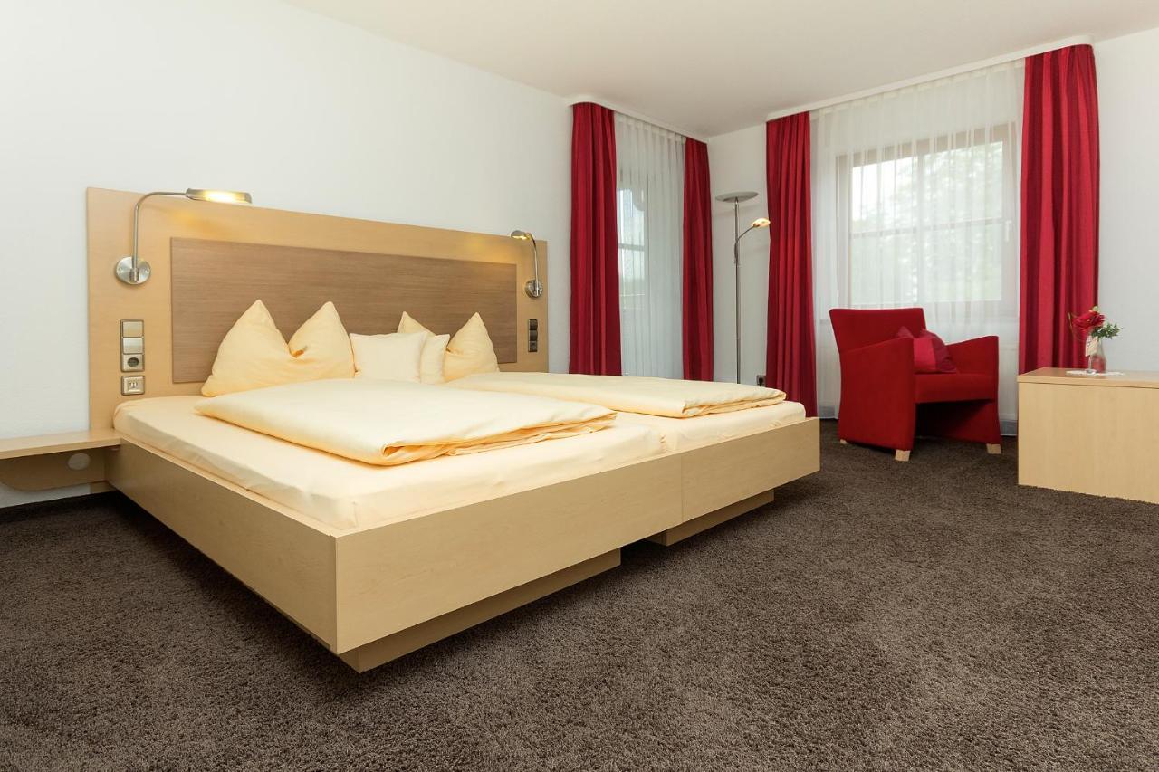 ניידרסטוטזינגן Gasthaus Hotel Zum Mohren מראה חיצוני תמונה
