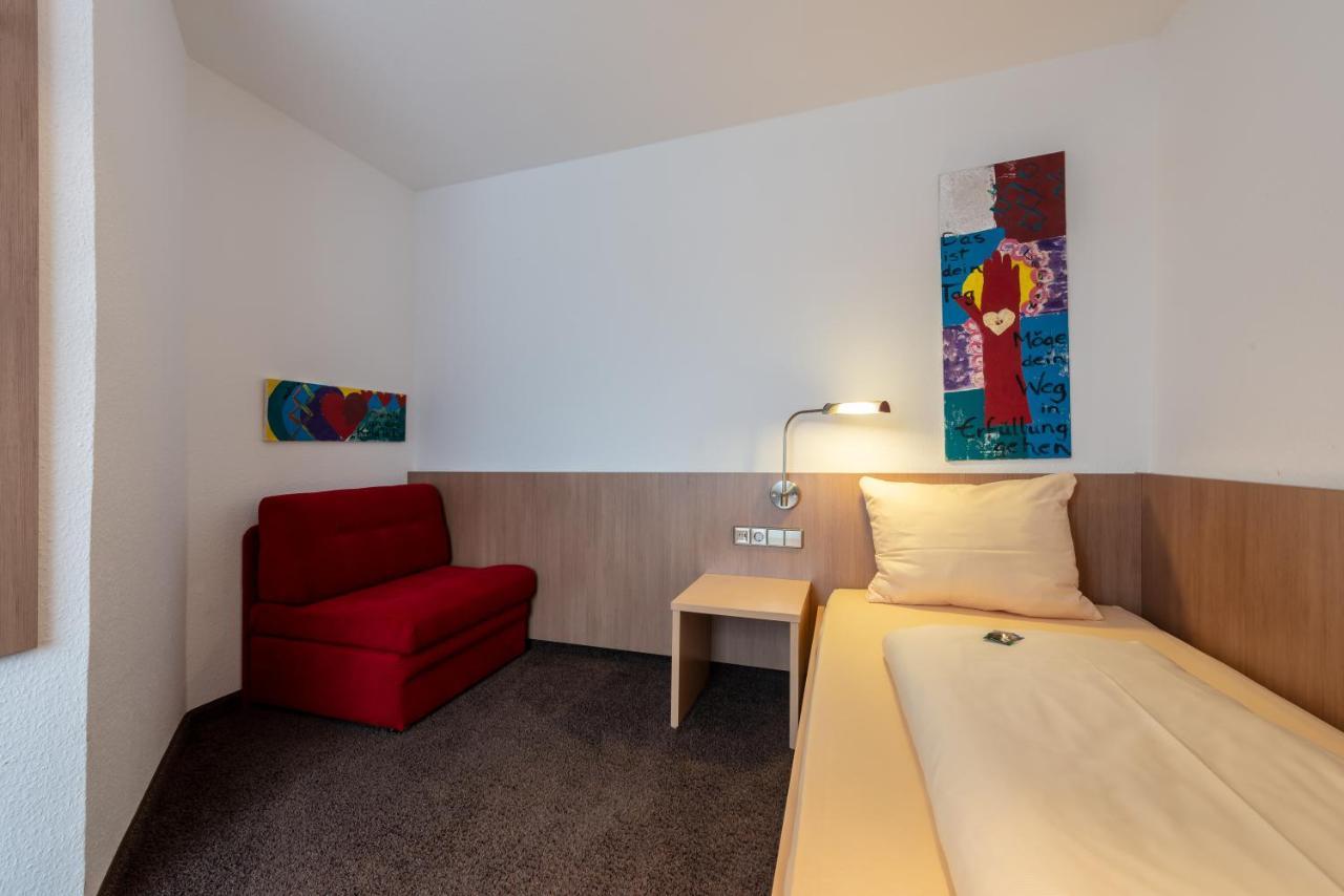 ניידרסטוטזינגן Gasthaus Hotel Zum Mohren מראה חיצוני תמונה